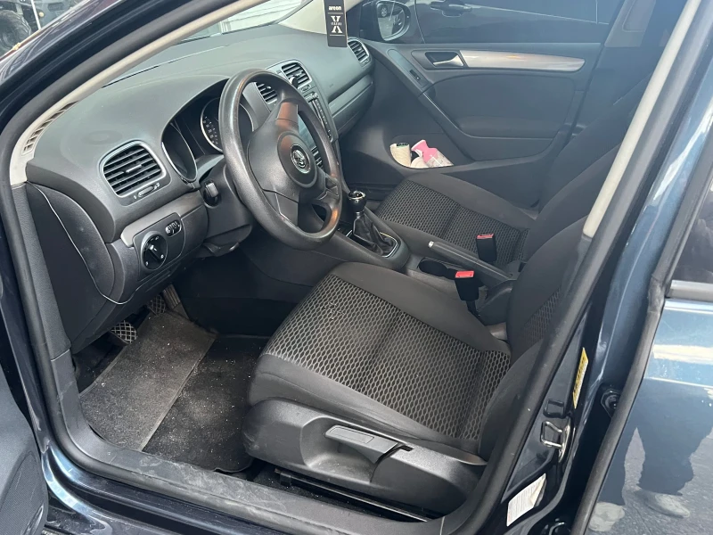 VW Golf, снимка 4 - Автомобили и джипове - 52280996