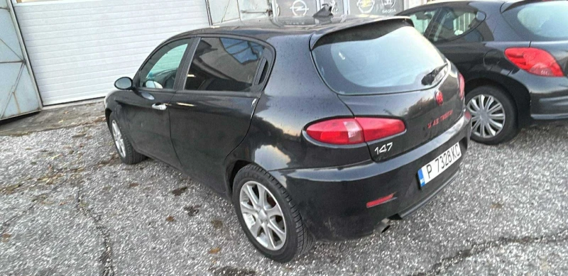 Alfa Romeo 147 1.6, снимка 9 - Автомобили и джипове - 52329953
