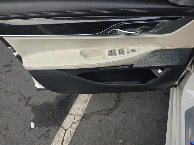 BMW 750 Li / M-PACK / FULL MAXX / УНИКАТ !, снимка 7 - Автомобили и джипове - 52579811