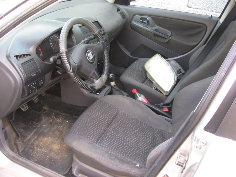 Seat Cordoba 1.9TDI, снимка 3 - Автомобили и джипове - 52848348