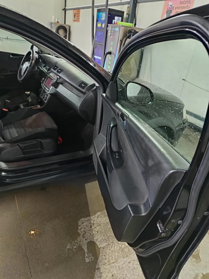 VW Passat 2.0 tdi, снимка 8 - Автомобили и джипове - 53323964