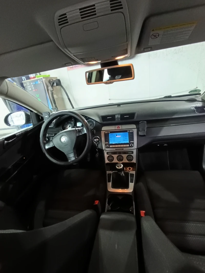 VW Passat 2.0 tdi, снимка 13 - Автомобили и джипове - 53323964