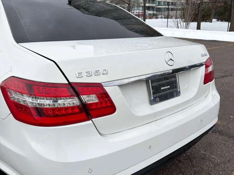 Mercedes-Benz E 350   LANE ASSIST | ПОДГРЕВИ | CARFAX, снимка 5 - Автомобили и джипове - 53507674