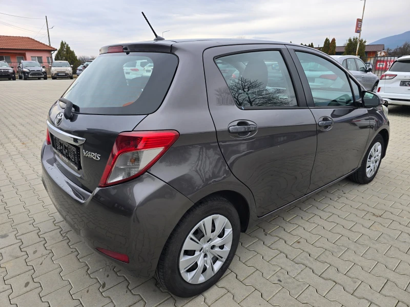 Toyota Yaris 1.3 VVT-I, Нави, Камера, 99к.с., 6 скорости!, снимка 3 - Автомобили и джипове - 53520478