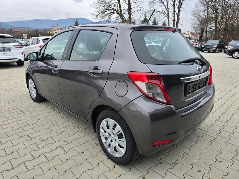 Toyota Yaris 1.3 VVT-I, Нави, Камера, 99к.с., 6 скорости!, снимка 5 - Автомобили и джипове - 53520478