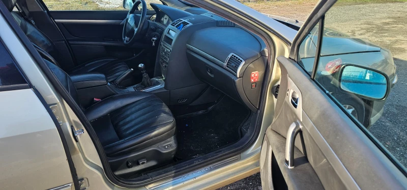 Peugeot 407 2.0hdi Панорама Кожа, снимка 15 - Автомобили и джипове - 53556851