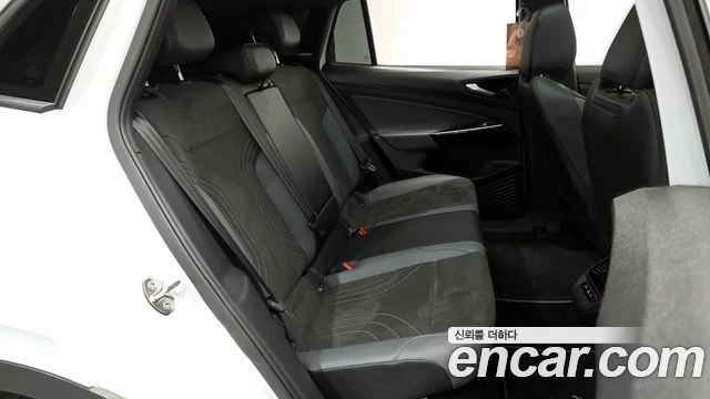 VW ID.4 Pro на 22842км | Цена с всичко до България, снимка 9 - Автомобили и джипове - 54379246
