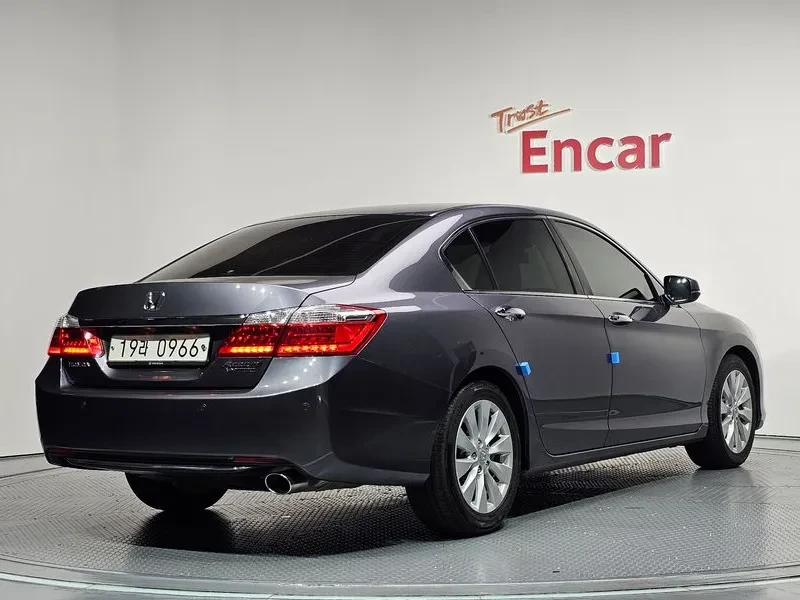 Honda Accord 2.4 9Th Generation, снимка 3 - Автомобили и джипове - 55841370