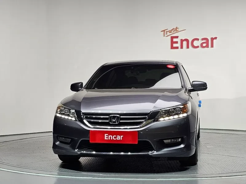 Honda Accord 2.4 9Th Generation, снимка 5 - Автомобили и джипове - 55841370