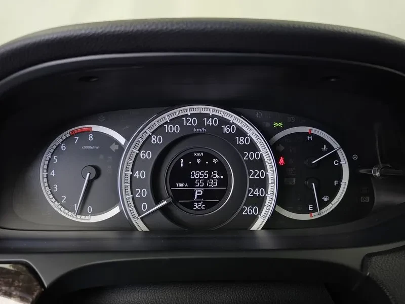 Honda Accord 2.4 9Th Generation, снимка 15 - Автомобили и джипове - 55841370
