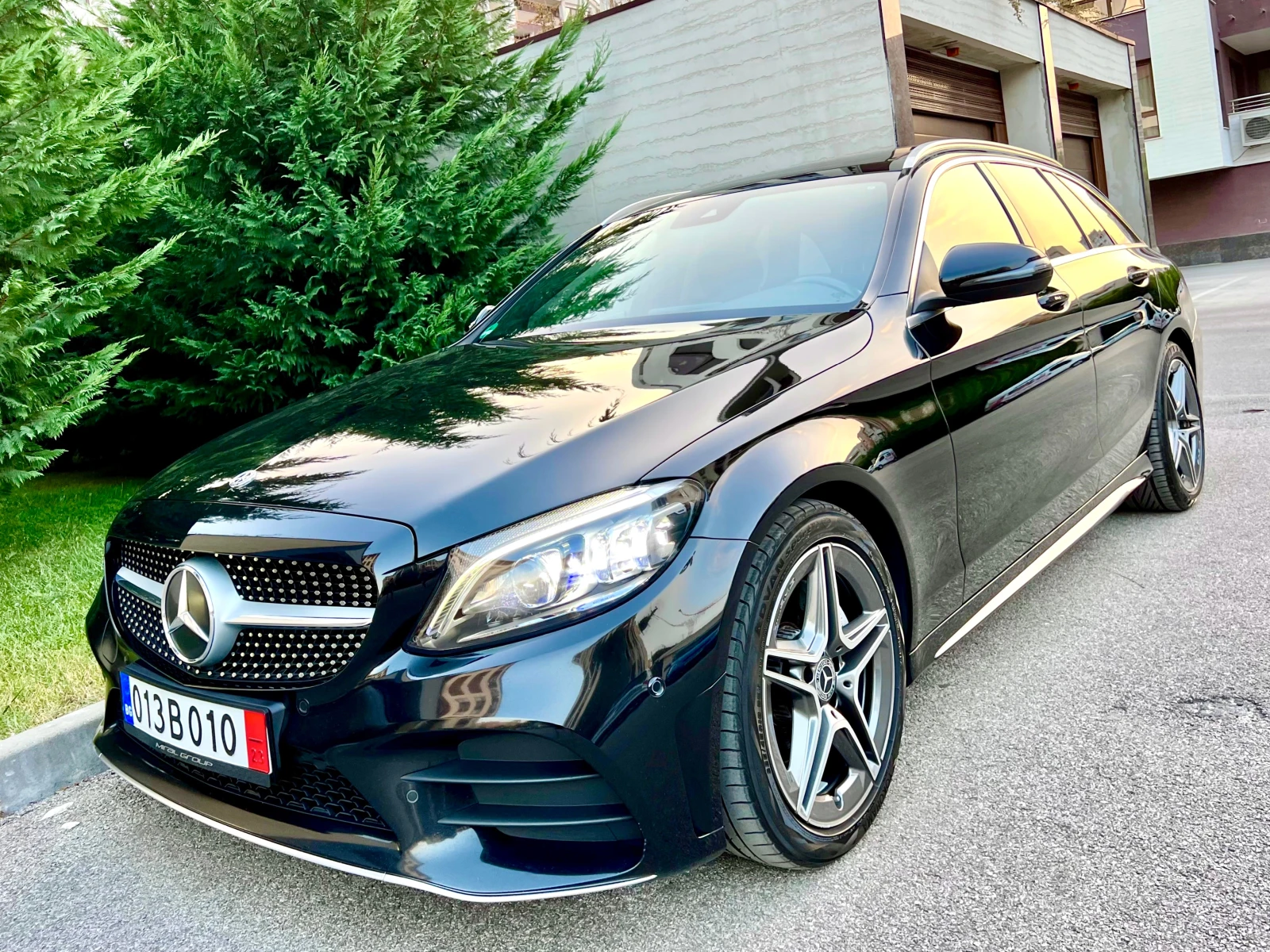 Mercedes-Benz C 220 CDI AMG LINE PANORAMA PODGREV DIGITAL, снимка 1