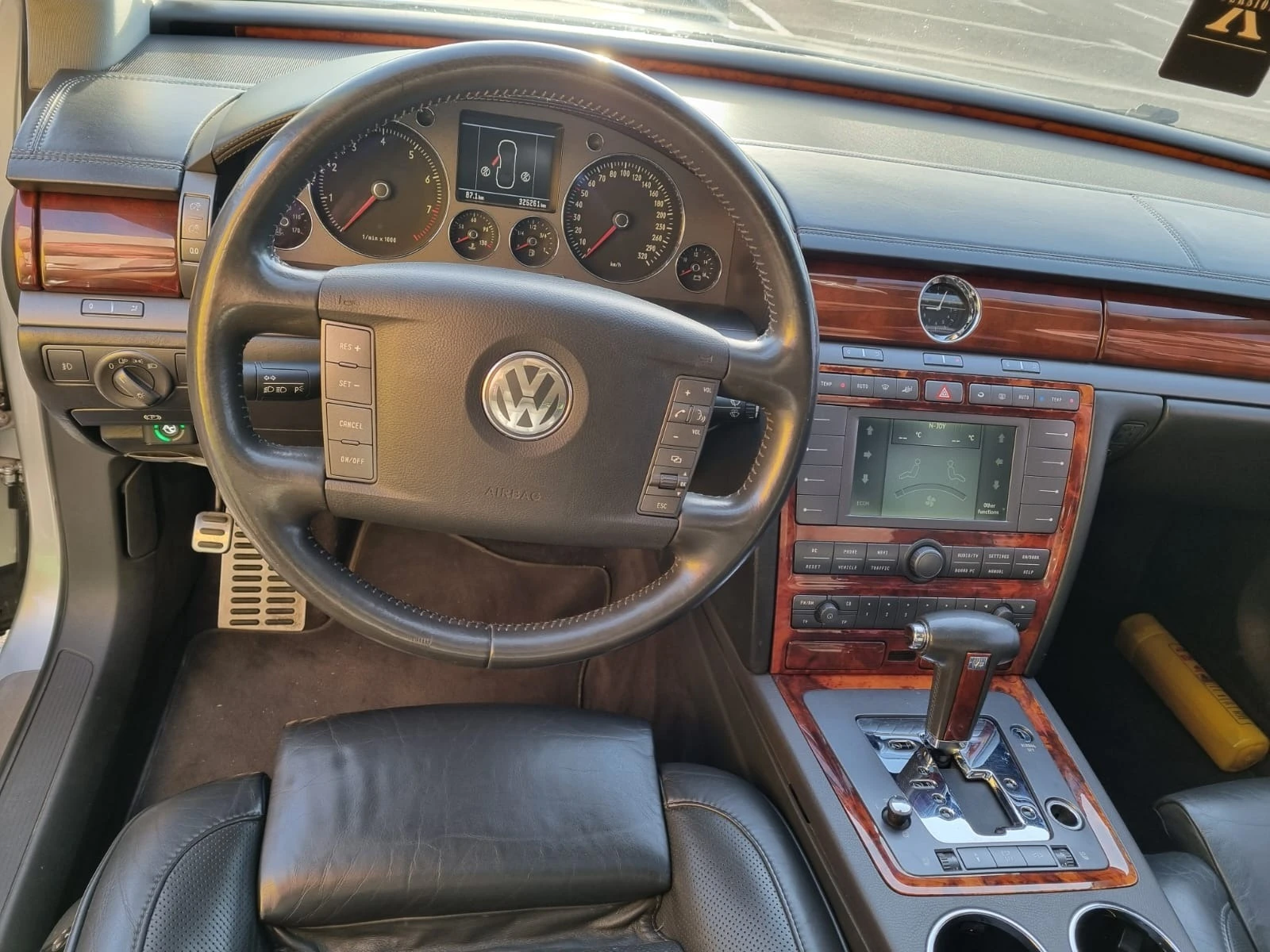 VW Phaeton 4.2, V8, 335к.с., 2005г., Газ/Бензин, Обслужен, УН - изображение 3