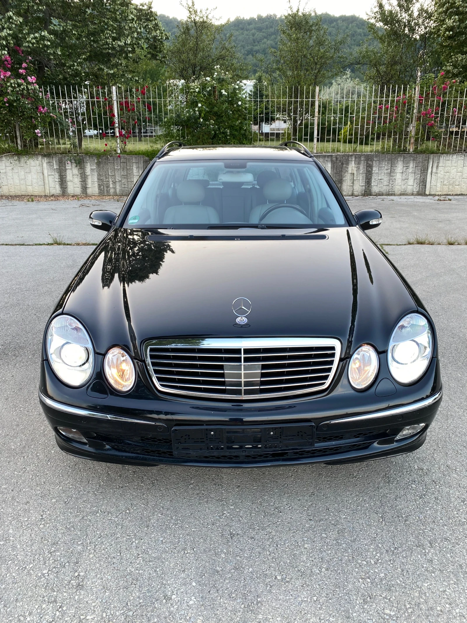 Mercedes-Benz E 500 7G-Tronic задно - изображение 3