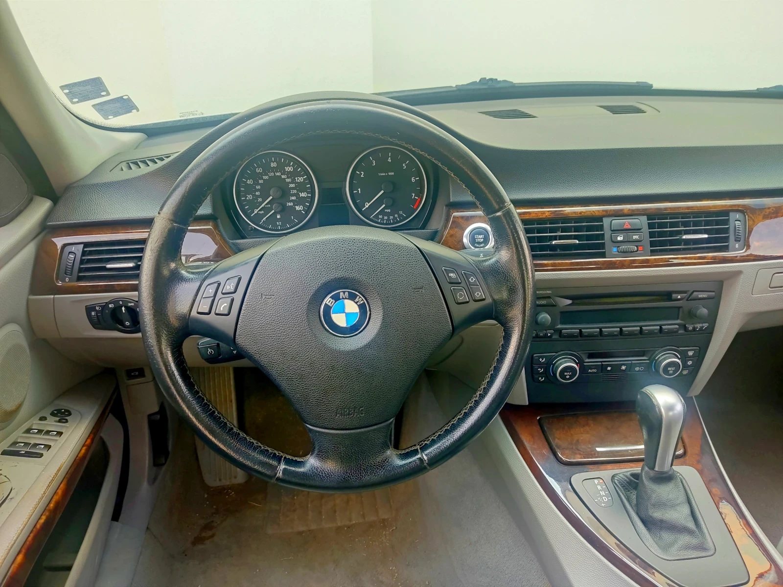 BMW 328 iA E90 - изображение 6