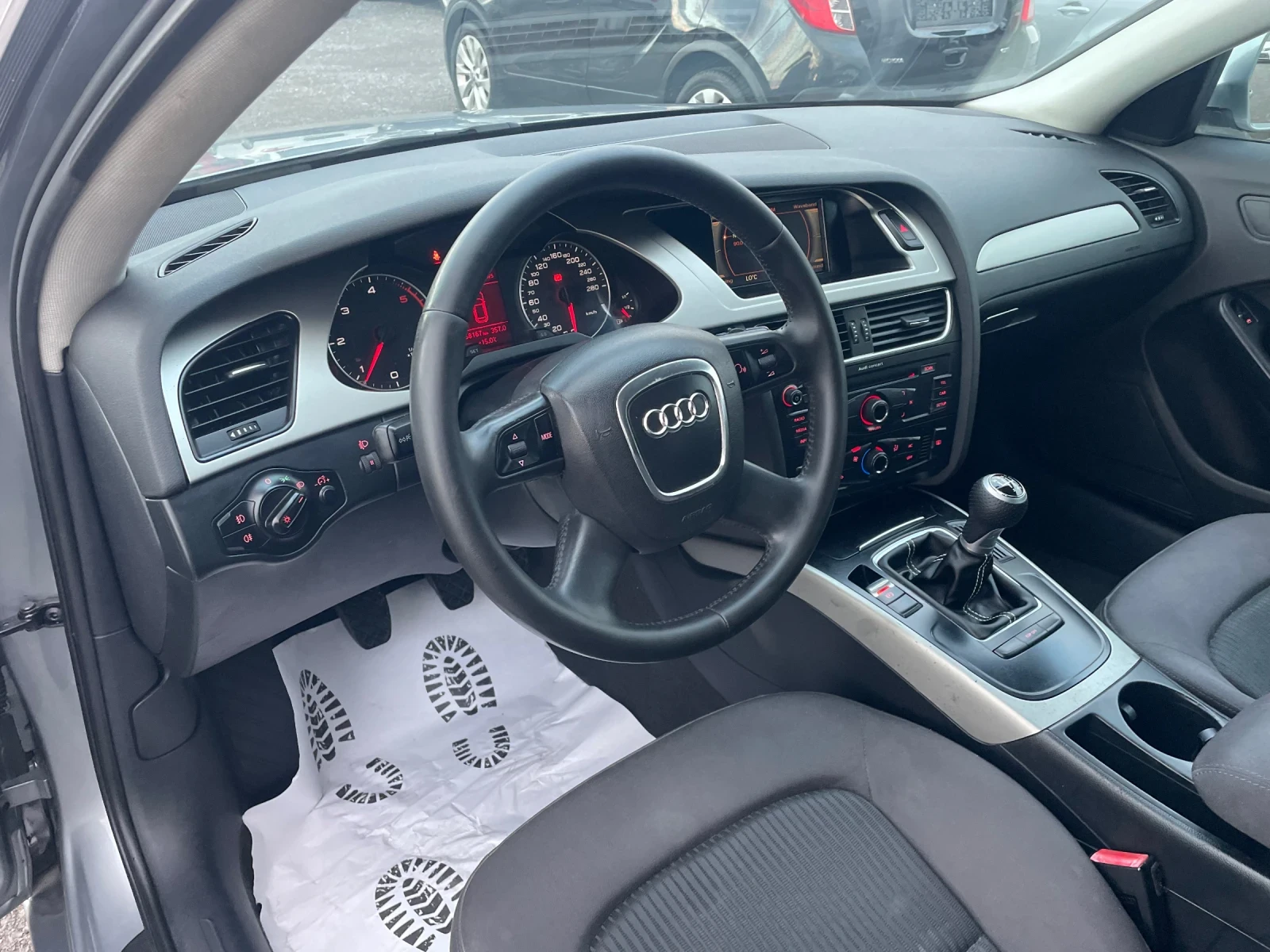 Audi A4 2.0TDI 143КС - изображение 10
