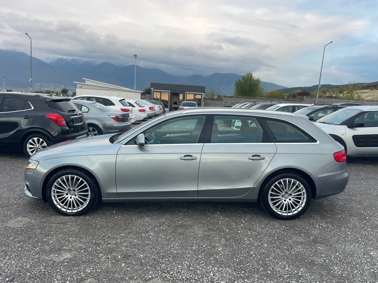 Audi A4 2.0TDI 143КС - изображение 4