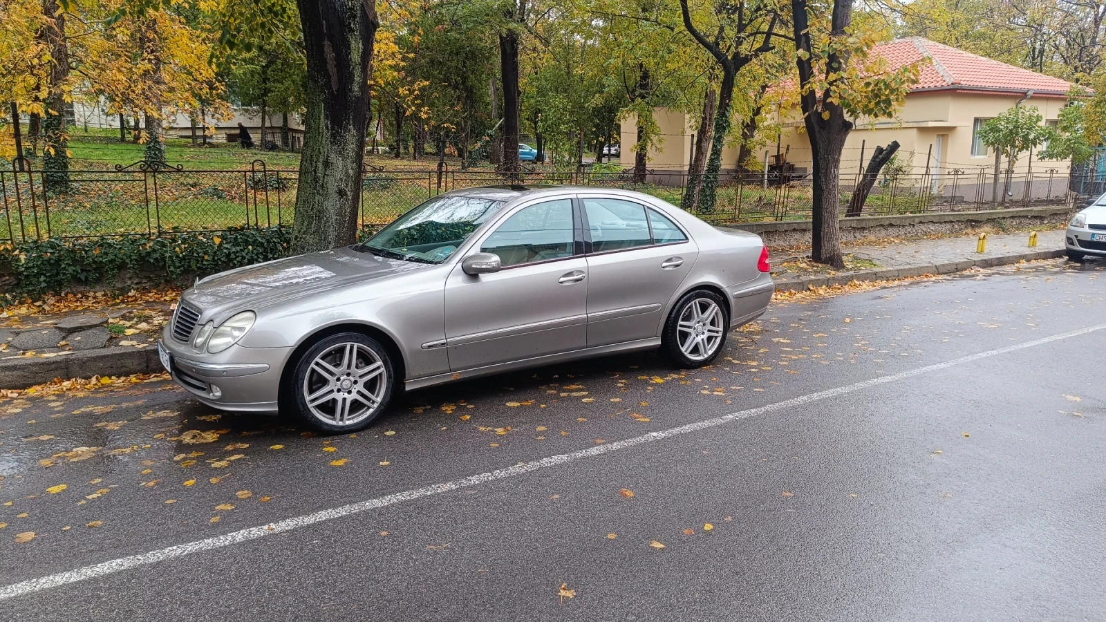 Mercedes-Benz E 500  - изображение 2