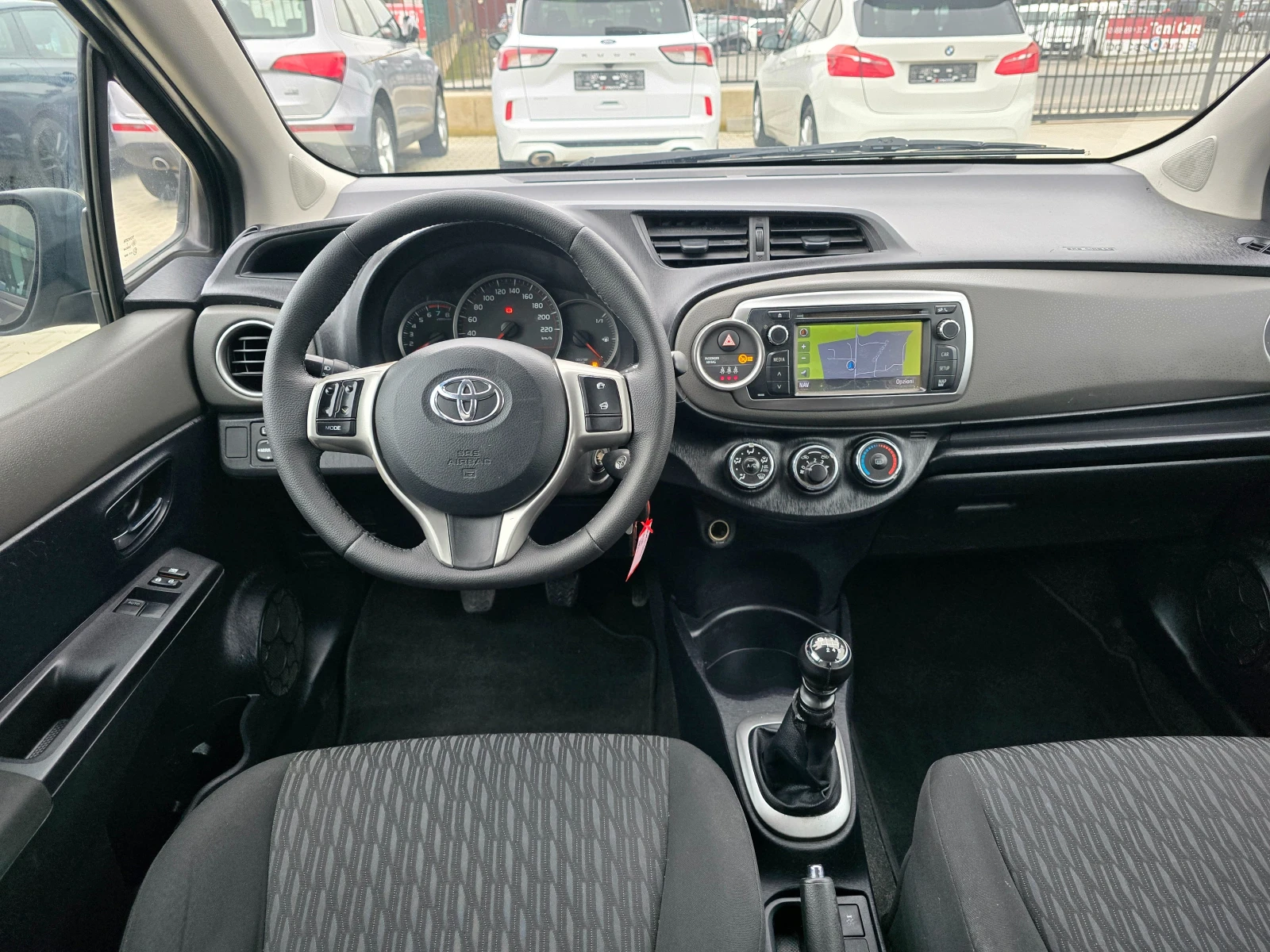 Toyota Yaris 1.3 VVT-I, ����, ������, 99�.�., 6 ��������! | Mobile.bg � ����������� 12