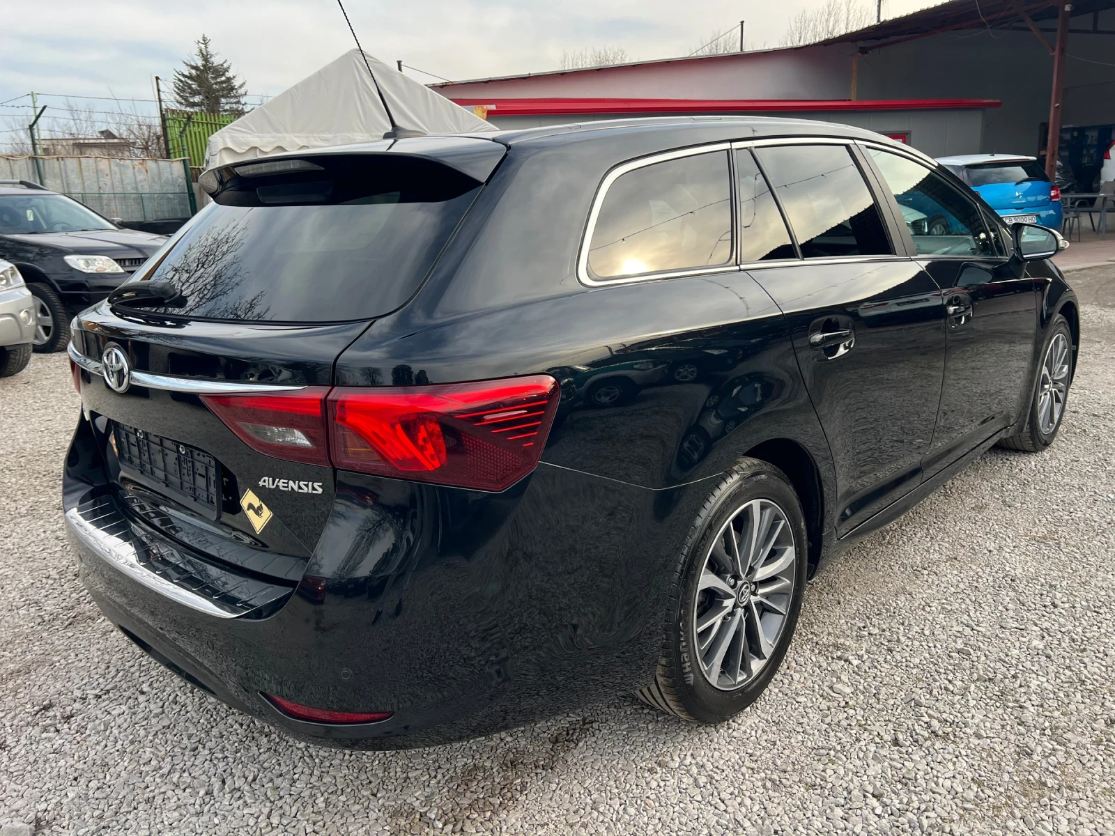 Toyota Avensis 2.0* АВТОМАТИК* ШВЕЙЦАРИЯ* КОЖА* , снимка 5 - Автомобили и джипове - 53720314
