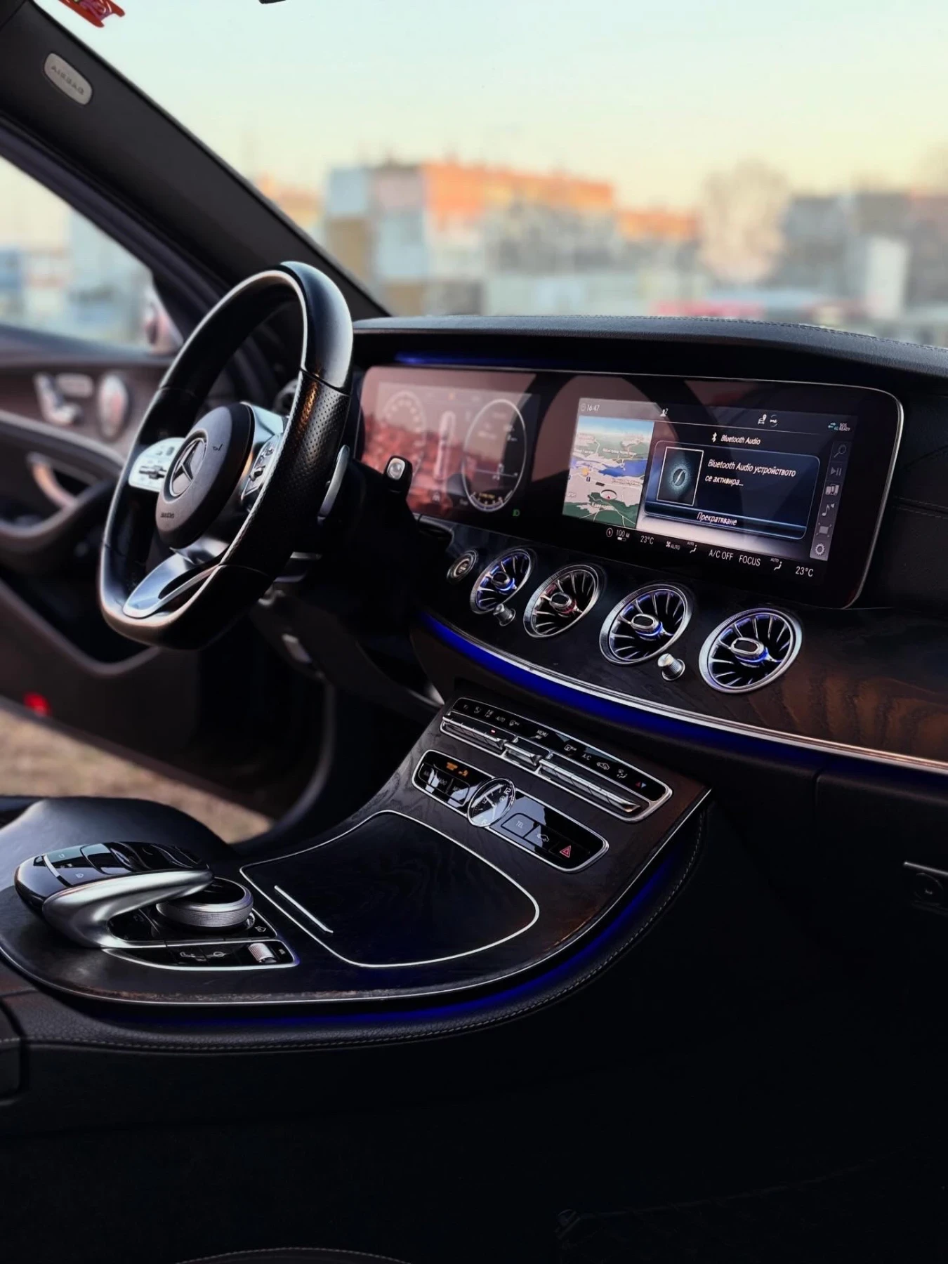 Mercedes-Benz E 220, снимка 8 - Автомобили и джипове - 53743326