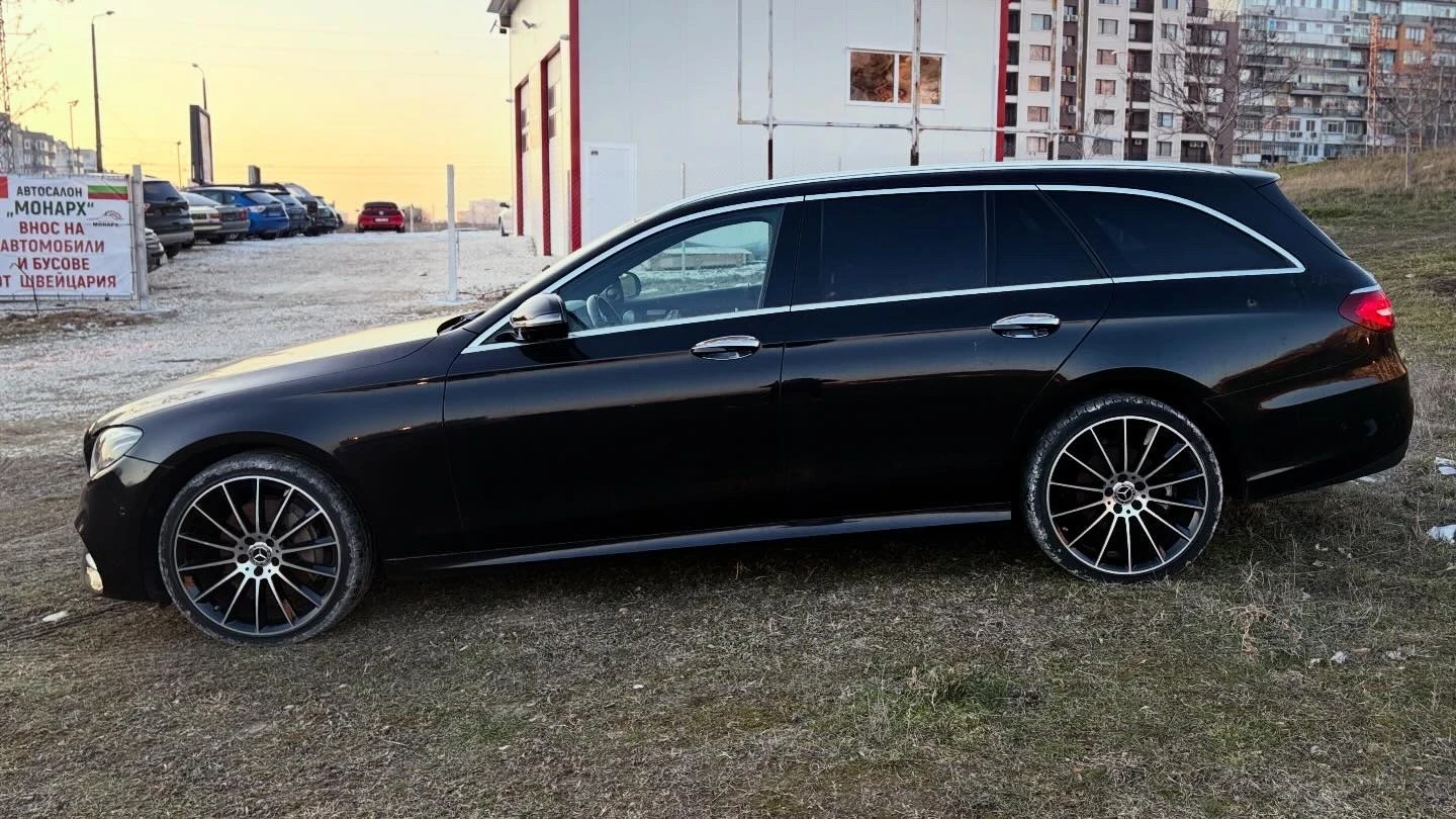 Mercedes-Benz E 220, снимка 3 - Автомобили и джипове - 53743326