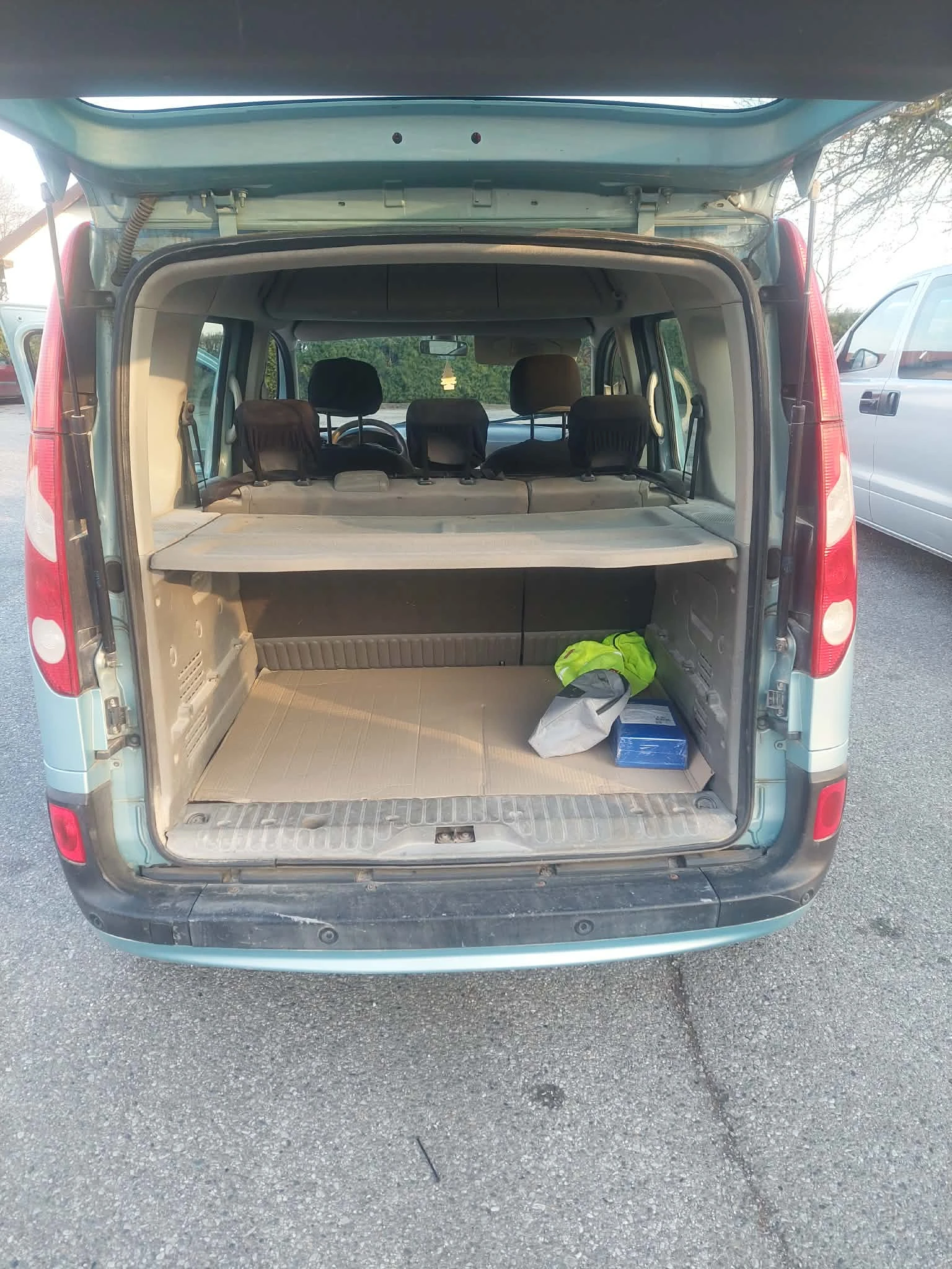 Renault Kangoo 1.5Дизел, снимка 5 - Автомобили и джипове - 53830267