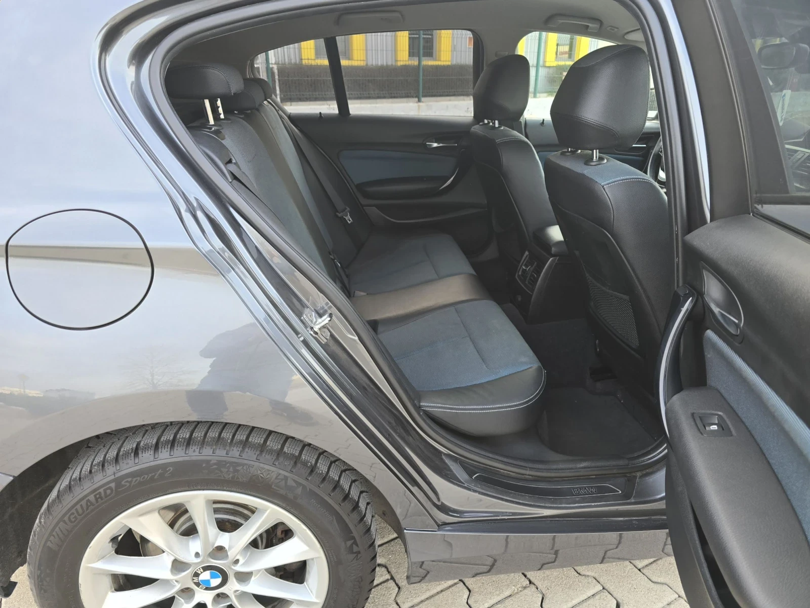 BMW 120 2.0D/184КС/URBAN/ОБСЛУЖЕНА-ВСИЧКО ПЛАТЕНО, снимка 9 - Автомобили и джипове - 53880569