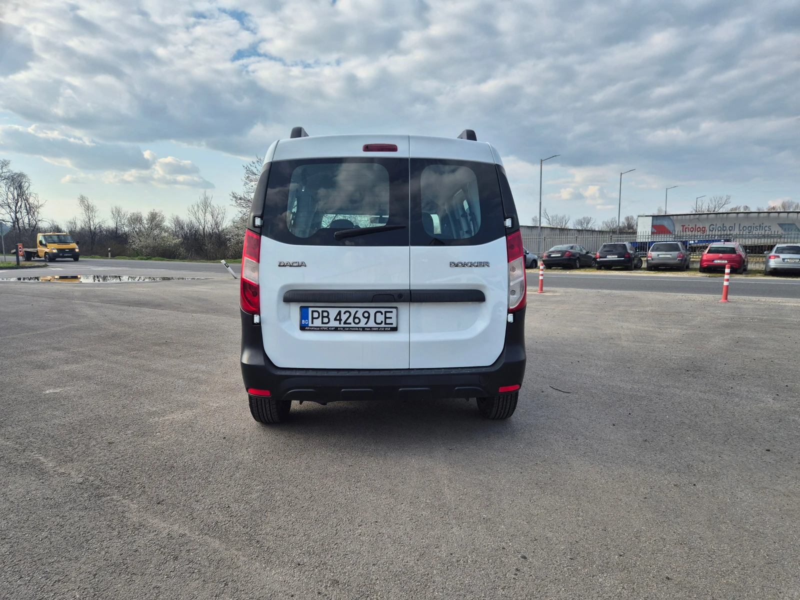 Dacia Dokker 1.5DCI 75кс., снимка 4 - Автомобили и джипове - 53977889