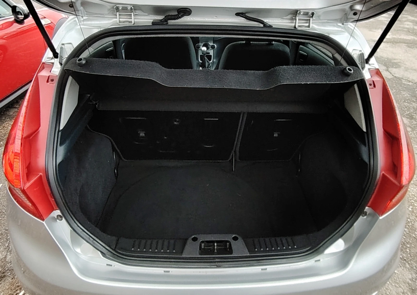 Ford Fiesta 1.4TDC-i/Titanium, снимка 15 - Автомобили и джипове - 53978624