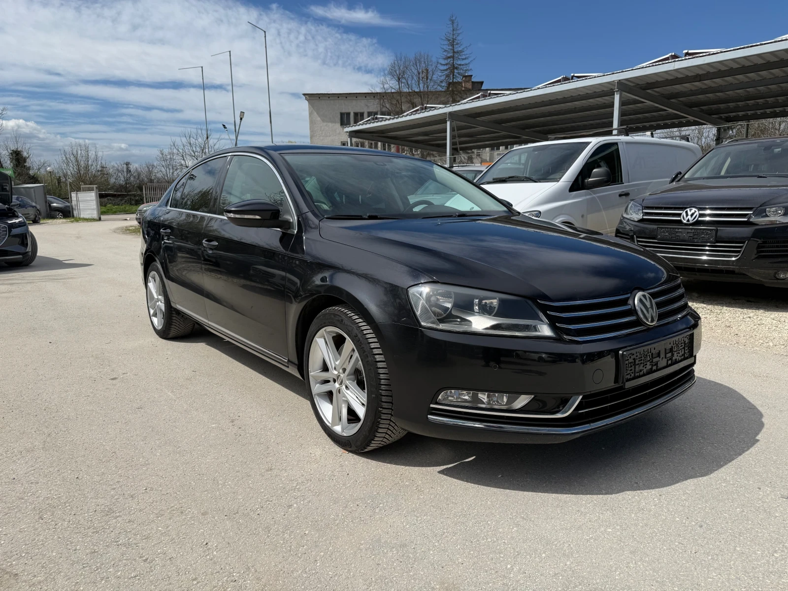VW Passat 2.0TDI - 170к.с. - HIGHLINE - 4Motion, снимка 2 - Автомобили и джипове - 54123656