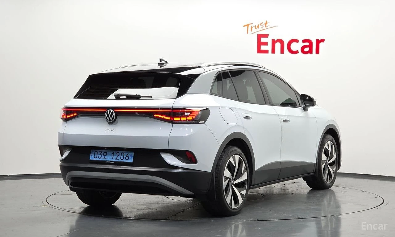 VW ID.4 Pro на 22842км | Цена с всичко до България, снимка 2 - Автомобили и джипове - 54379246