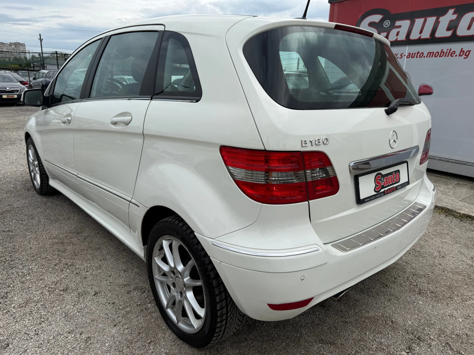 Mercedes-Benz B 180 АВТОМАТ* ПОДГРЕВ* КОЖА* BLUETOOTH* SWISS, снимка 8 - Автомобили и джипове - 54489864