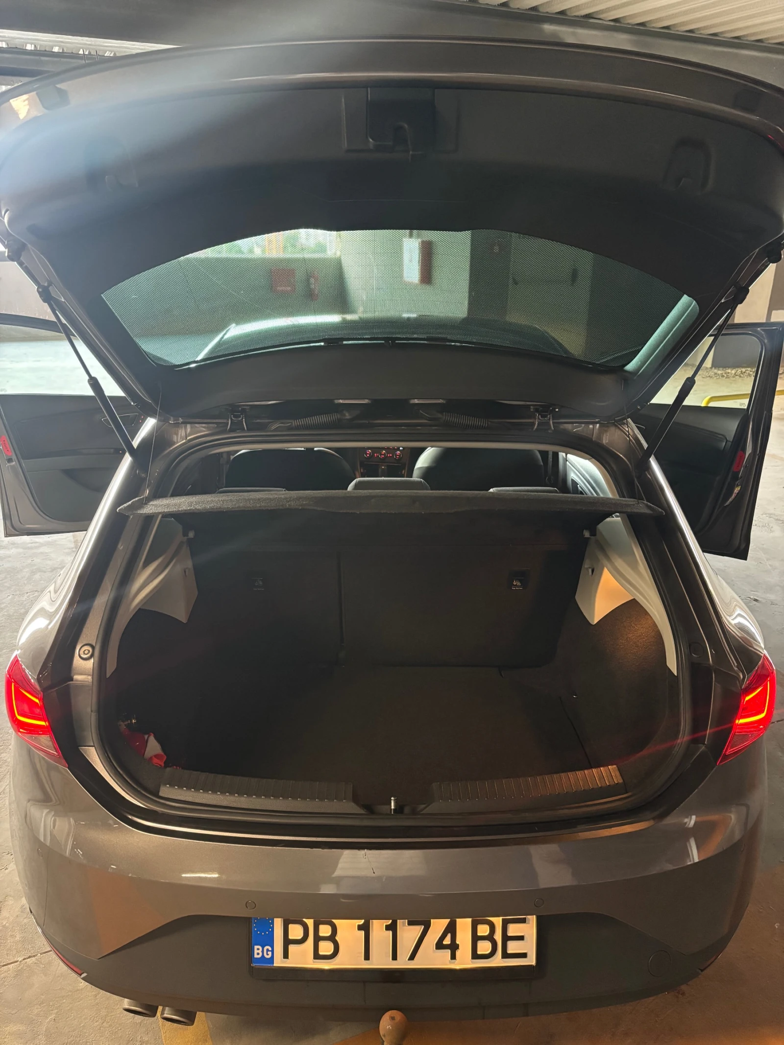 Seat Leon, снимка 9 - Автомобили и джипове - 54511558