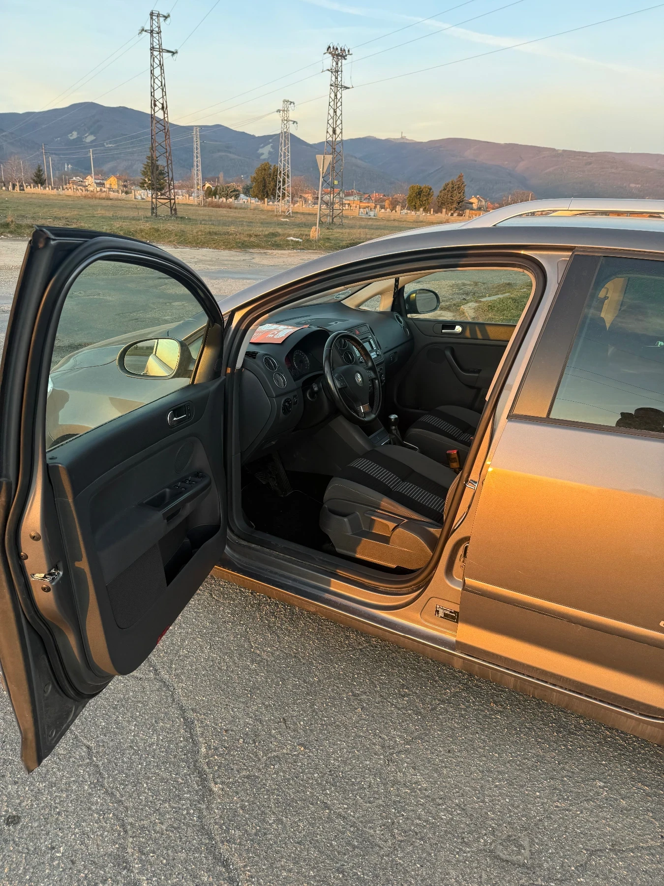 VW Golf Plus, снимка 9 - Автомобили и джипове - 54574503