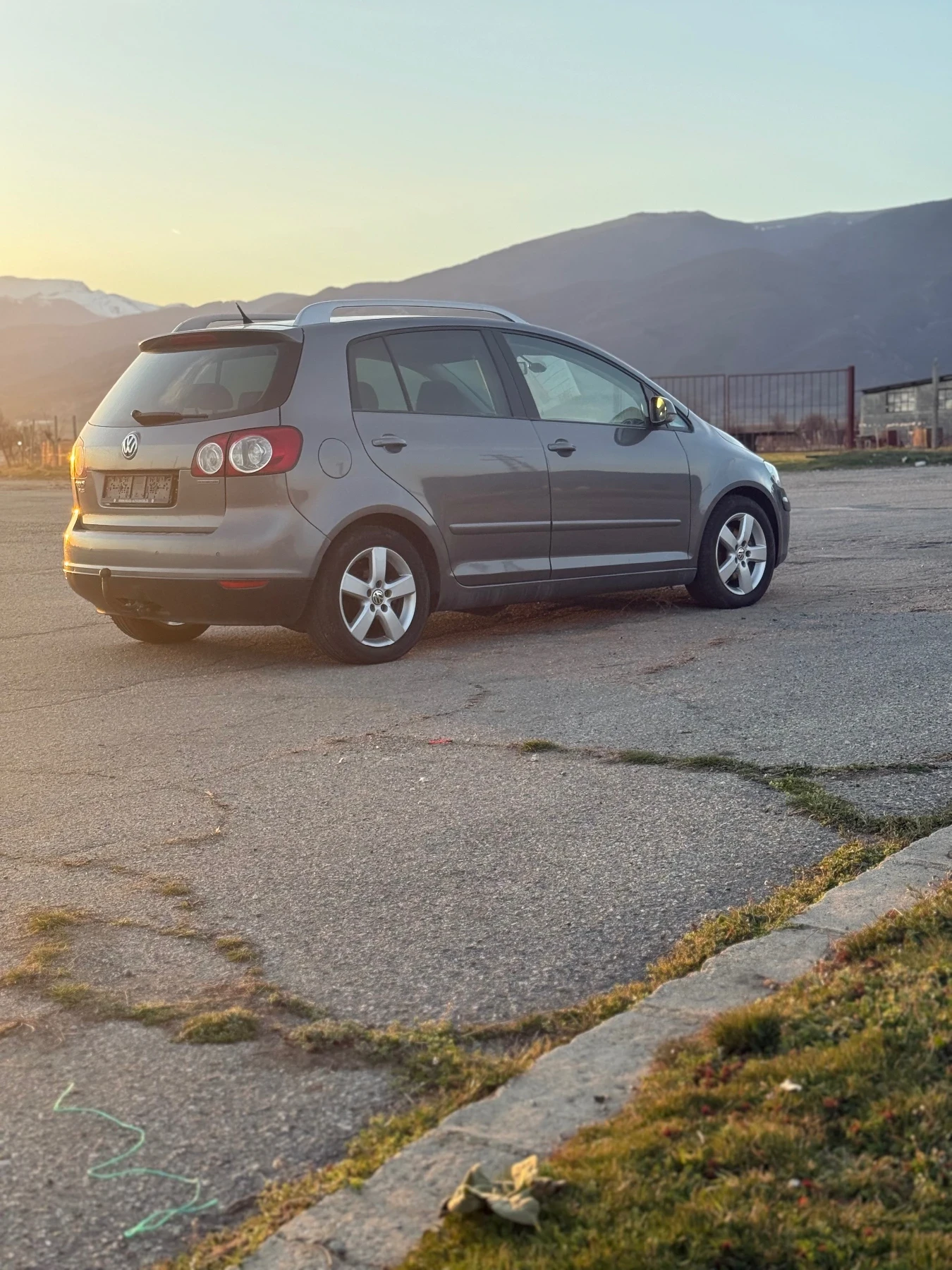 VW Golf Plus, снимка 2 - Автомобили и джипове - 54574503
