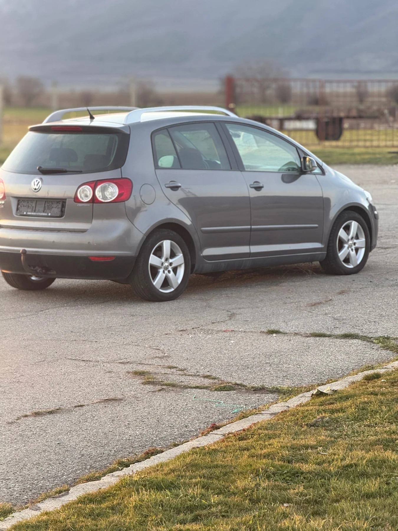 VW Golf Plus, снимка 12 - Автомобили и джипове - 54574503