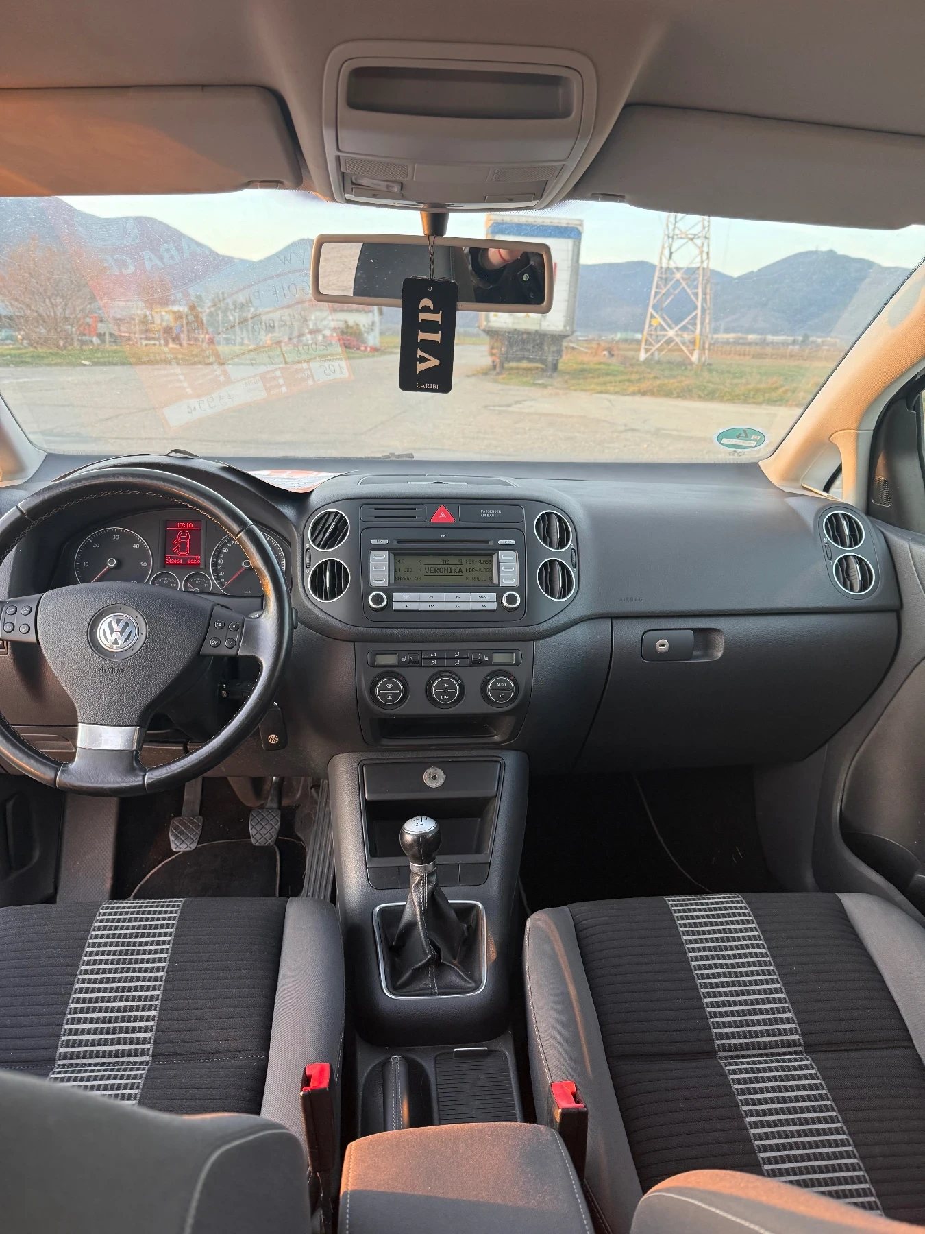 VW Golf Plus, снимка 7 - Автомобили и джипове - 54574503