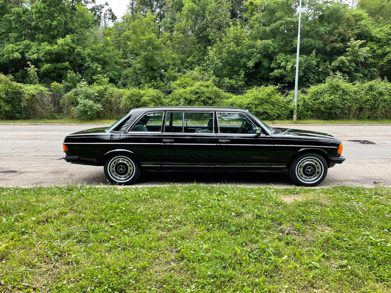 Mercedes-Benz 123 250 Pullman 