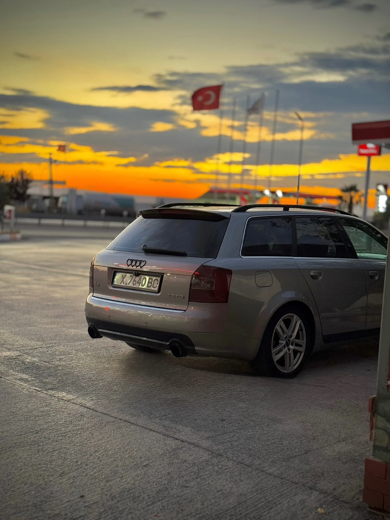 Audi A4 1.9тди, Автокаско!, снимка 17 - Автомобили и джипове - 54902045