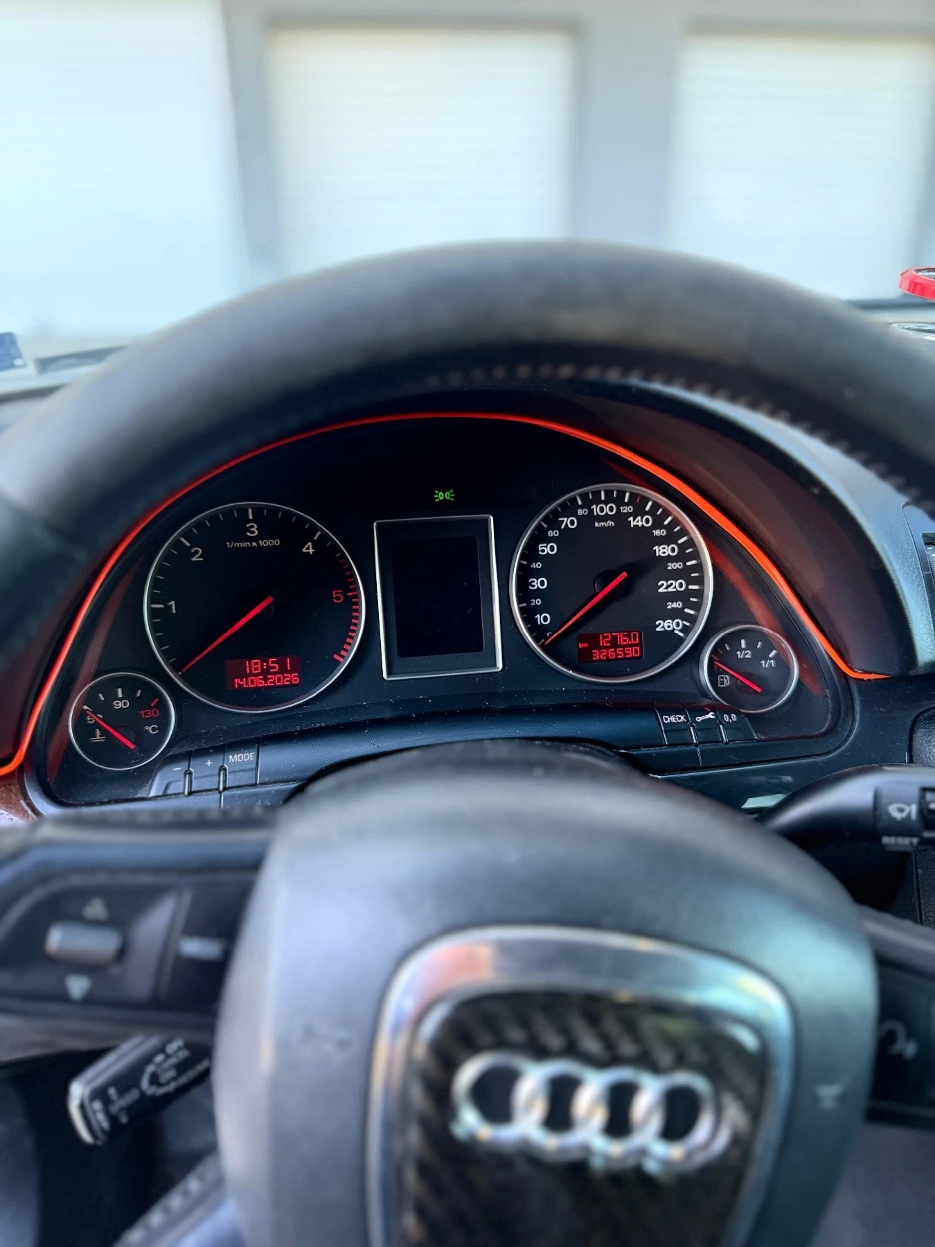 Audi A4 1.9тди, Автокаско!, снимка 11 - Автомобили и джипове - 54902045