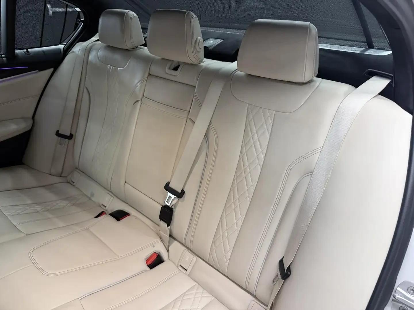 BMW 550 * NAV| 360CAM| ACC| BSM| FCW| B&W SOUND| MASSAGE| , снимка 10 - Автомобили и джипове - 54918634