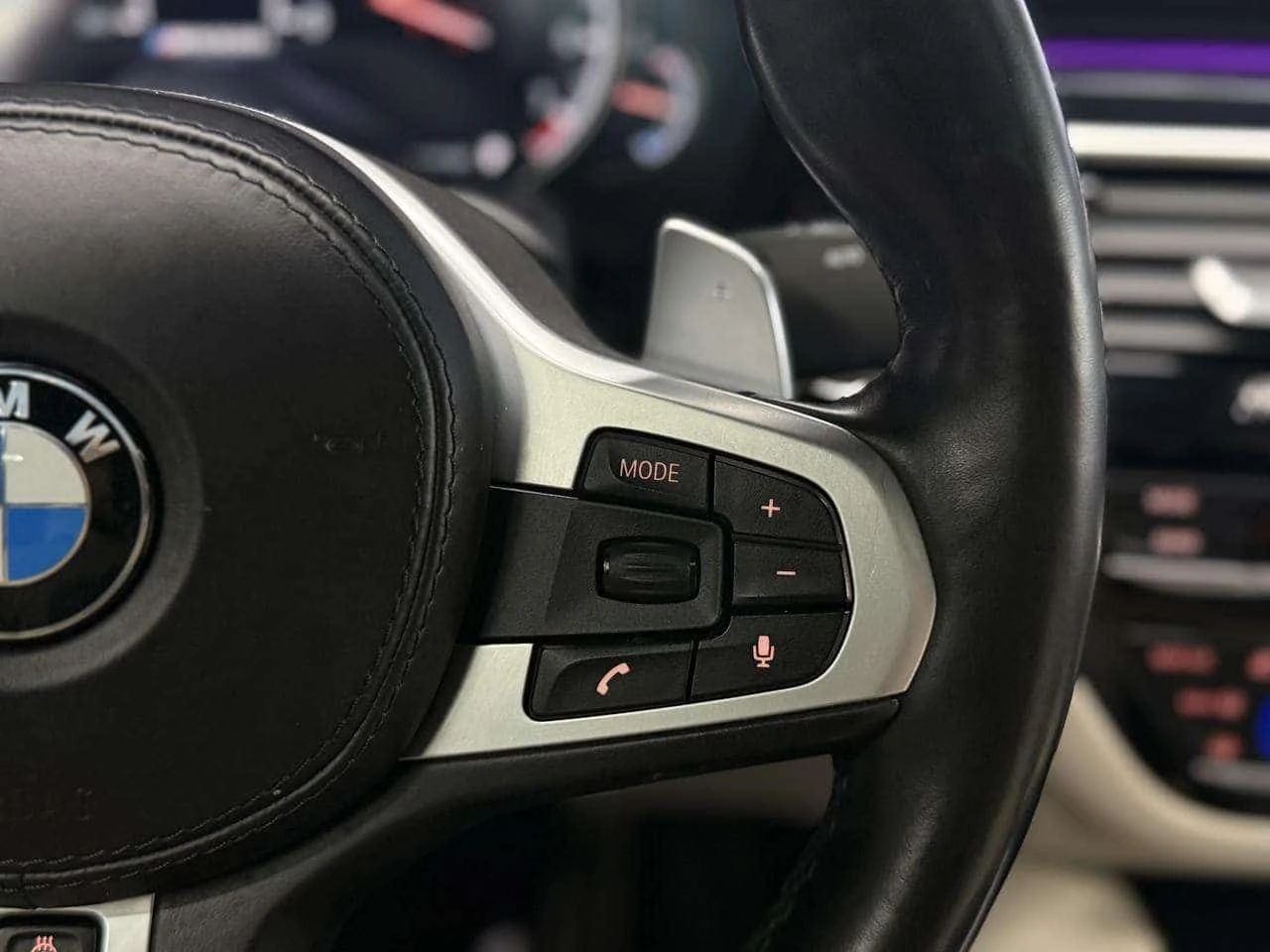 BMW 550 * NAV| 360CAM| ACC| BSM| FCW| B&W SOUND| MASSAGE| , снимка 11 - Автомобили и джипове - 54918634
