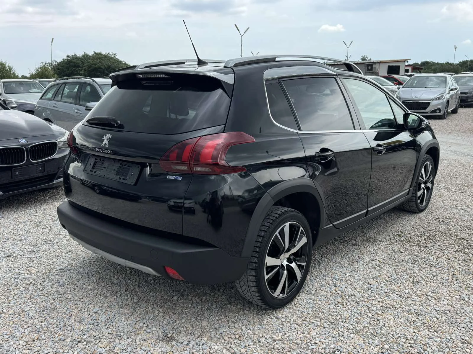 Peugeot 2008 1.6 BLUE HDI ALLURE, снимка 4 - Автомобили и джипове - 54943178
