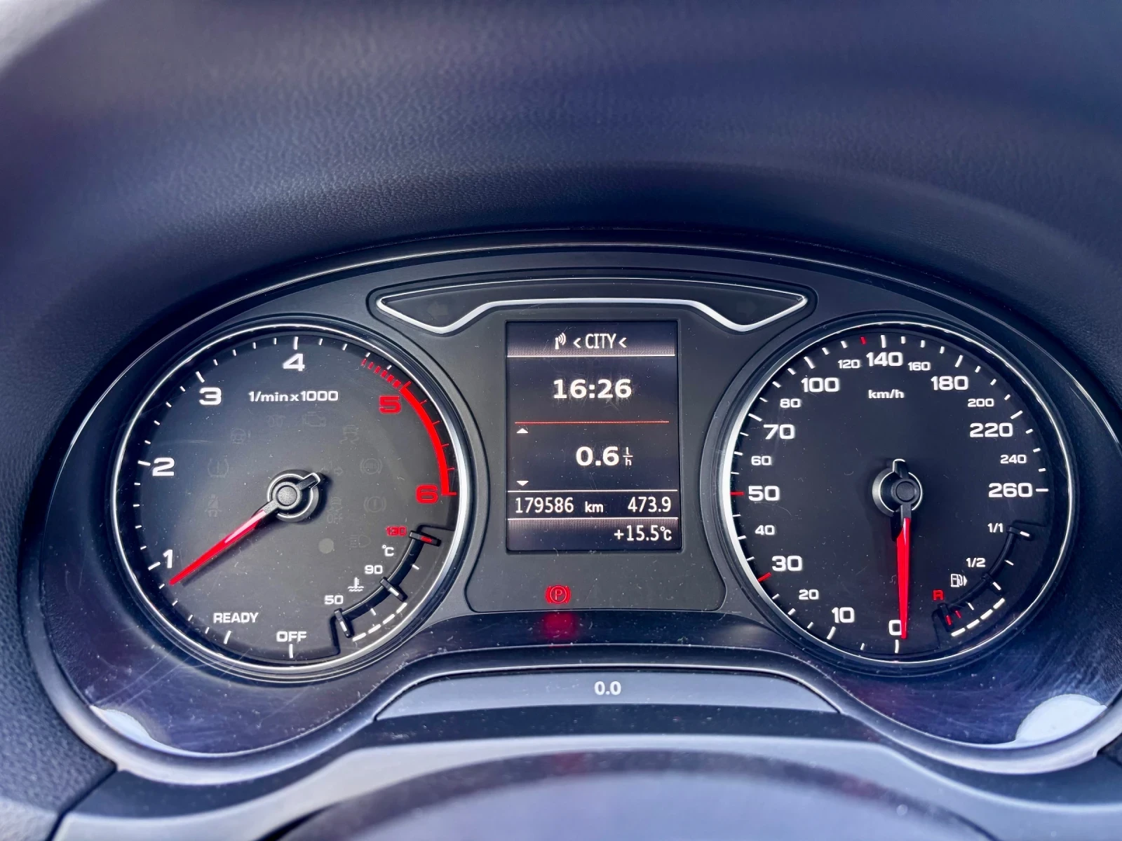 Audi A3 1.6 TDi S-line LED, снимка 13 - Автомобили и джипове - 54953989