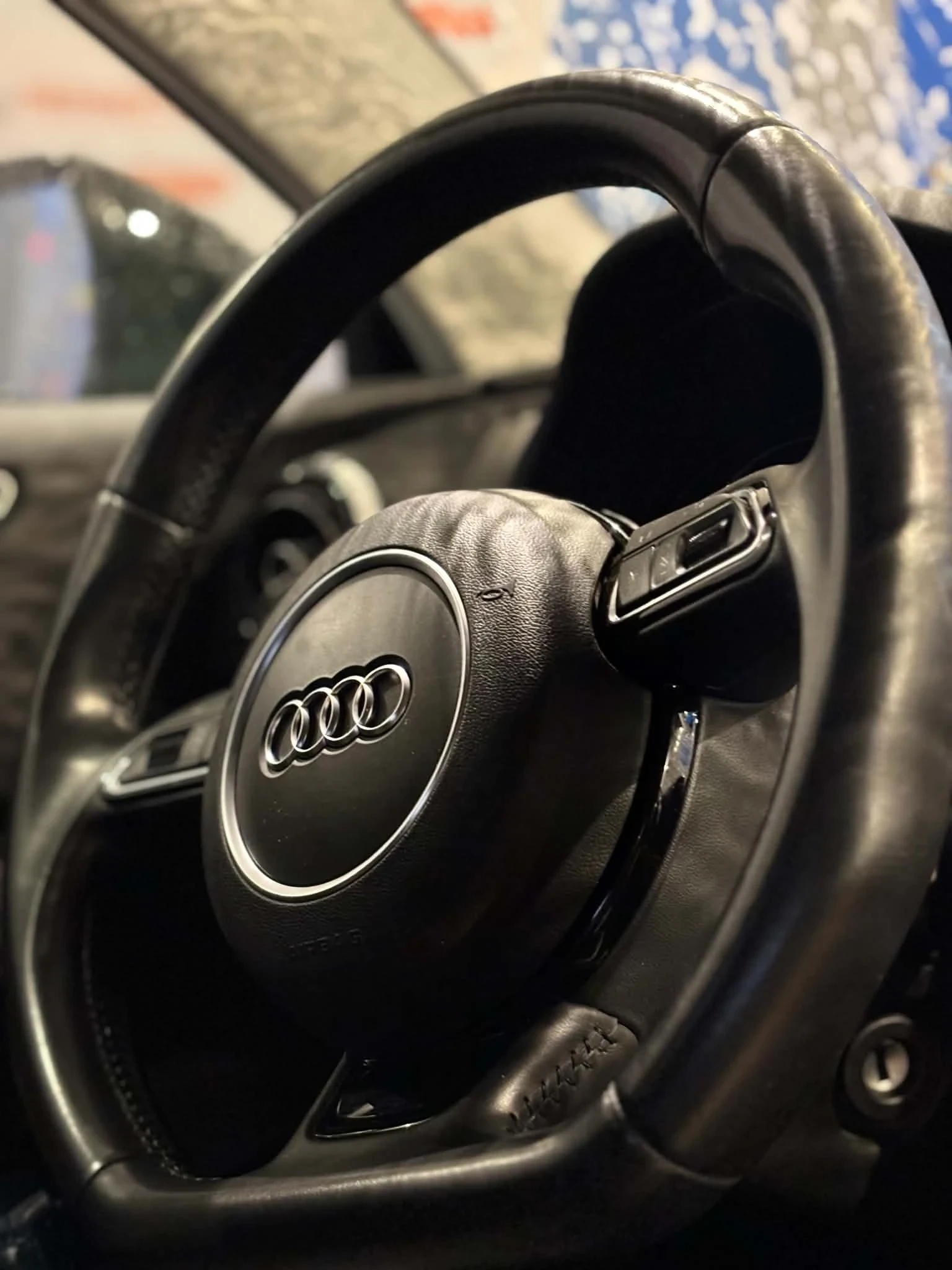 Audi A3 1.6 TDi S-line LED, снимка 17 - Автомобили и джипове - 54953989
