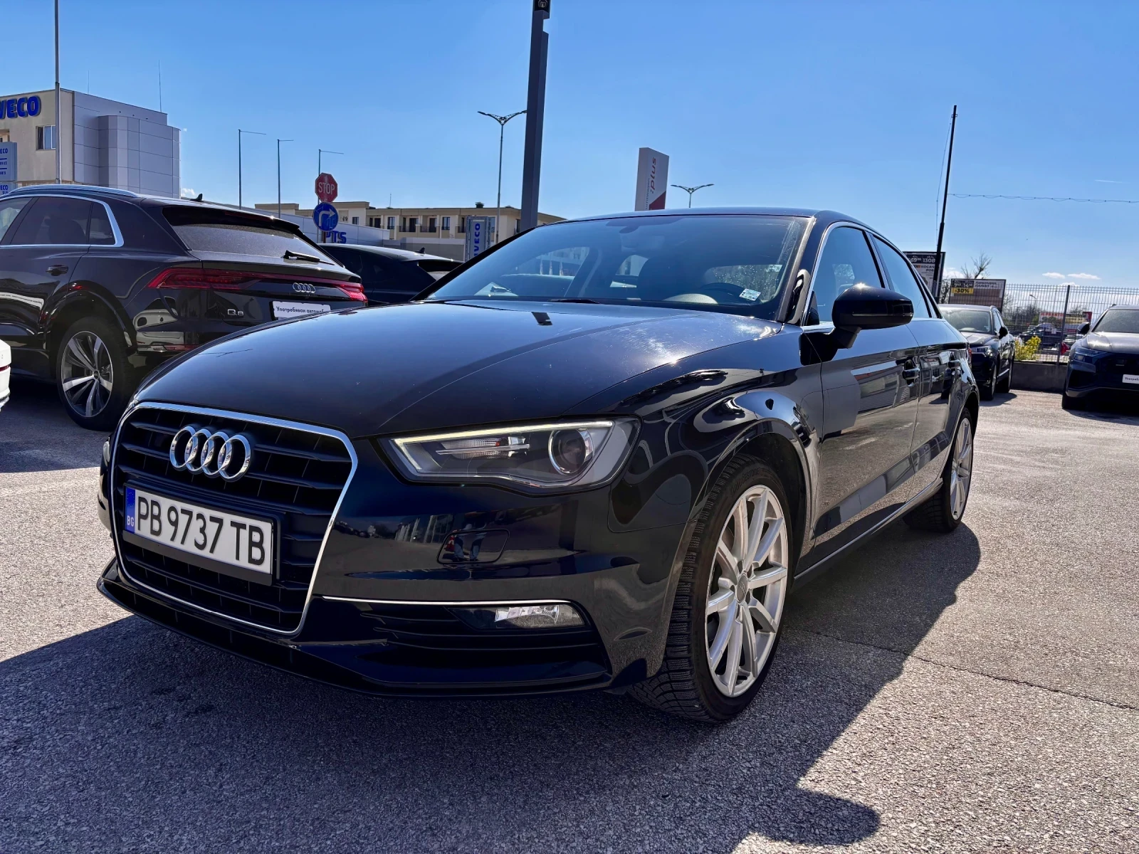 Audi A3 1.6 TDi S-line LED, снимка 4 - Автомобили и джипове - 54953989