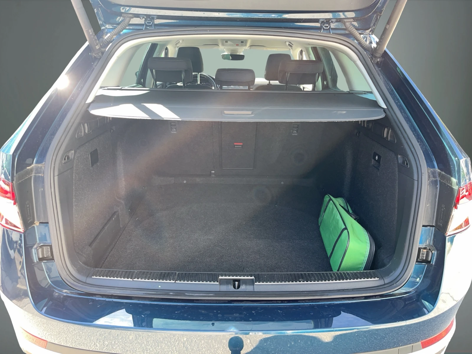 Skoda Superb SCOUT 2, 0 TDI 200 к.с. 7-степенна автоматична, 4x, снимка 10 - Автомобили и джипове - 54969590