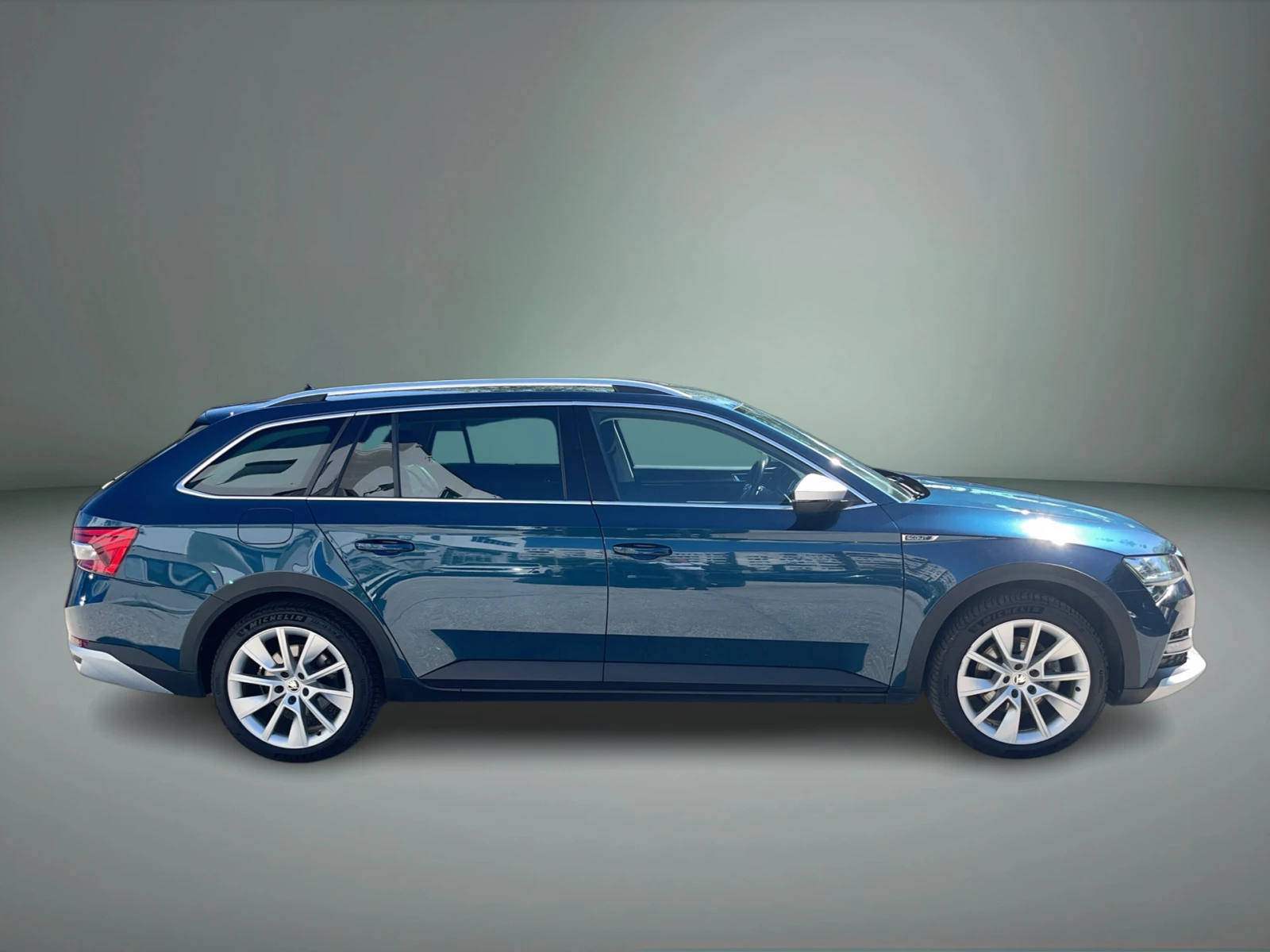 Skoda Superb SCOUT 2, 0 TDI 200 к.с. 7-степенна автоматична, 4x, снимка 6 - Автомобили и джипове - 54969590