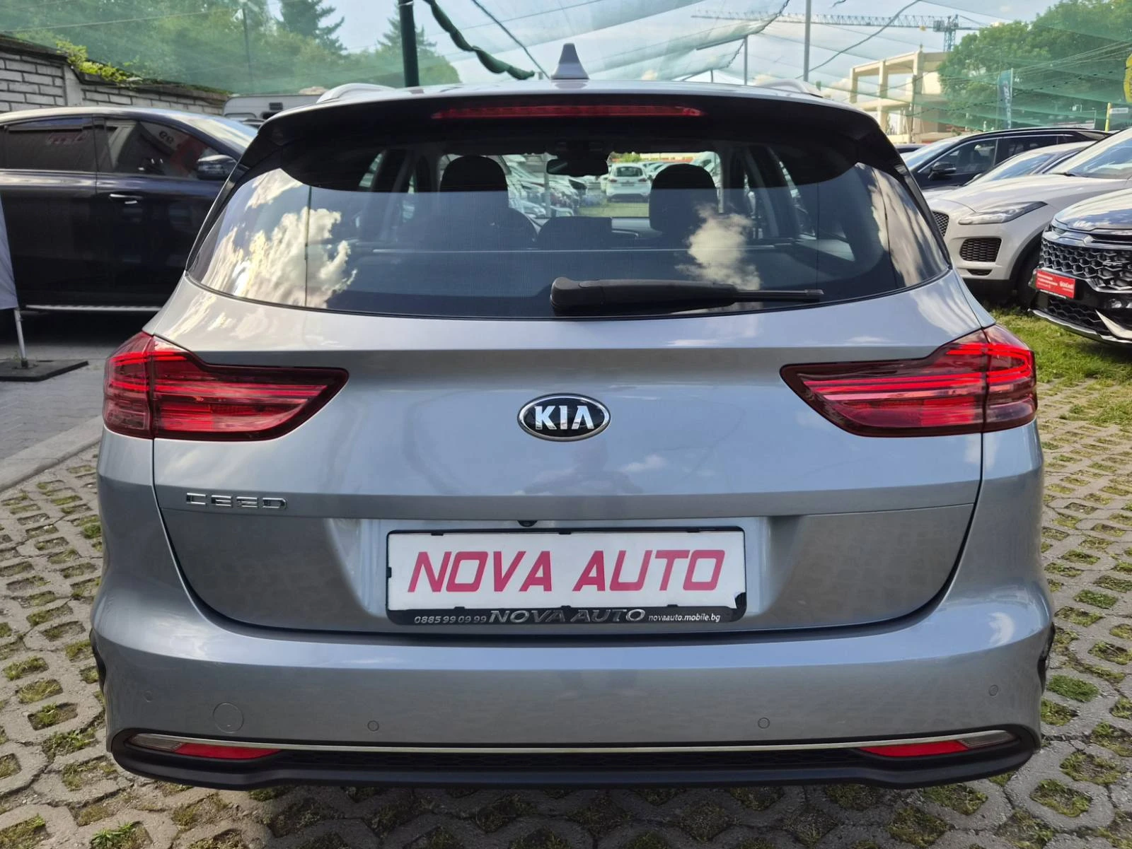 Kia Ceed 1.6CRDI-AUTOMATIC, снимка 3 - Автомобили и джипове - 54981069
