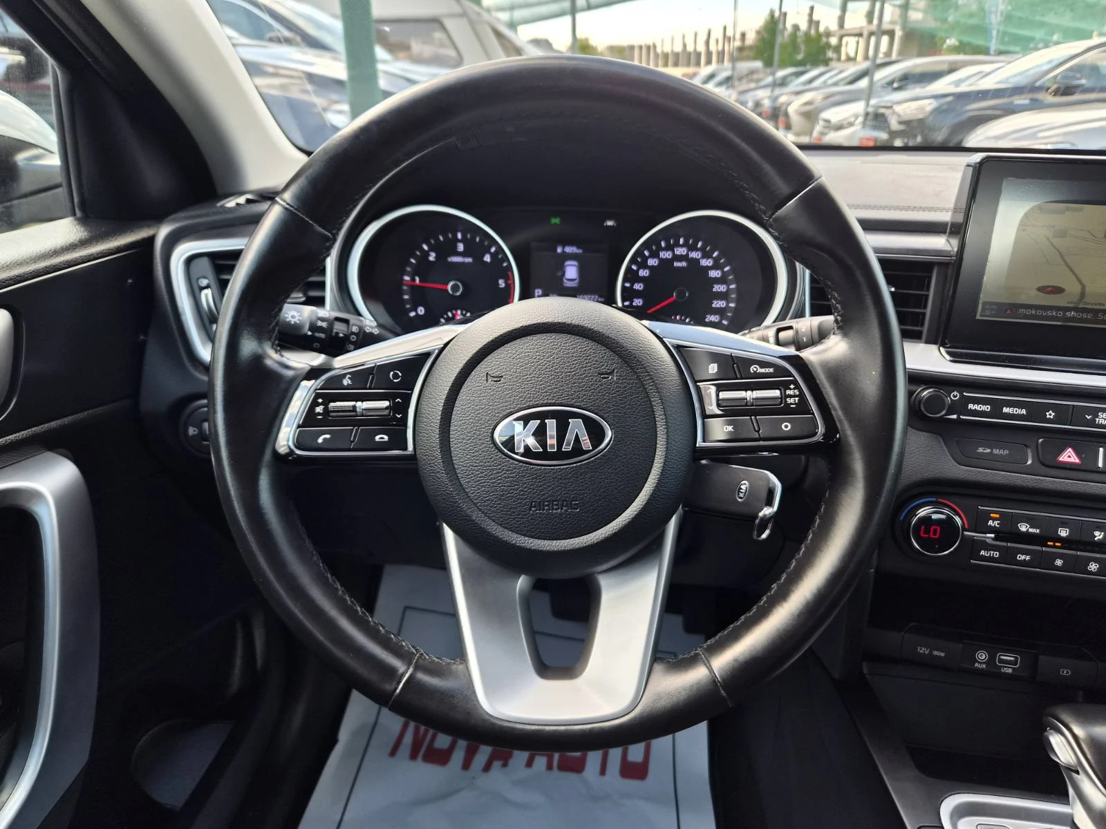 Kia Ceed 1.6CRDI-AUTOMATIC, снимка 9 - Автомобили и джипове - 54981069
